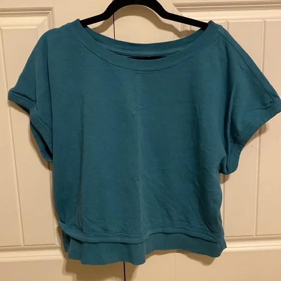 Athleta Sundown Shirred Tee Teal Small - Picture 2 of 4
